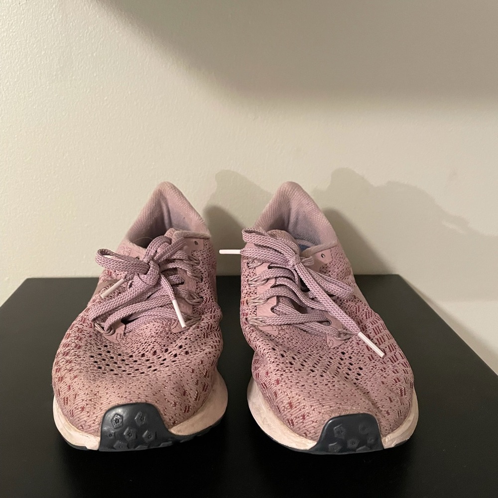 Nike tennis shoes